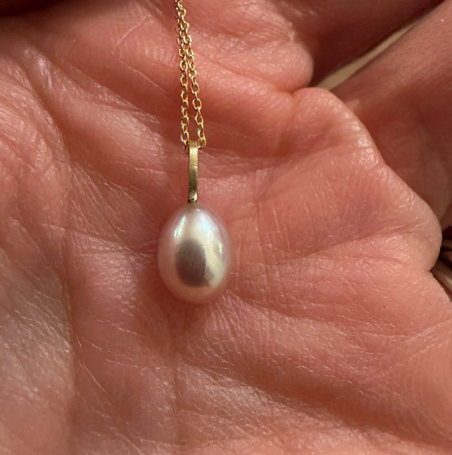 18k Gold Pink Pearl Drop