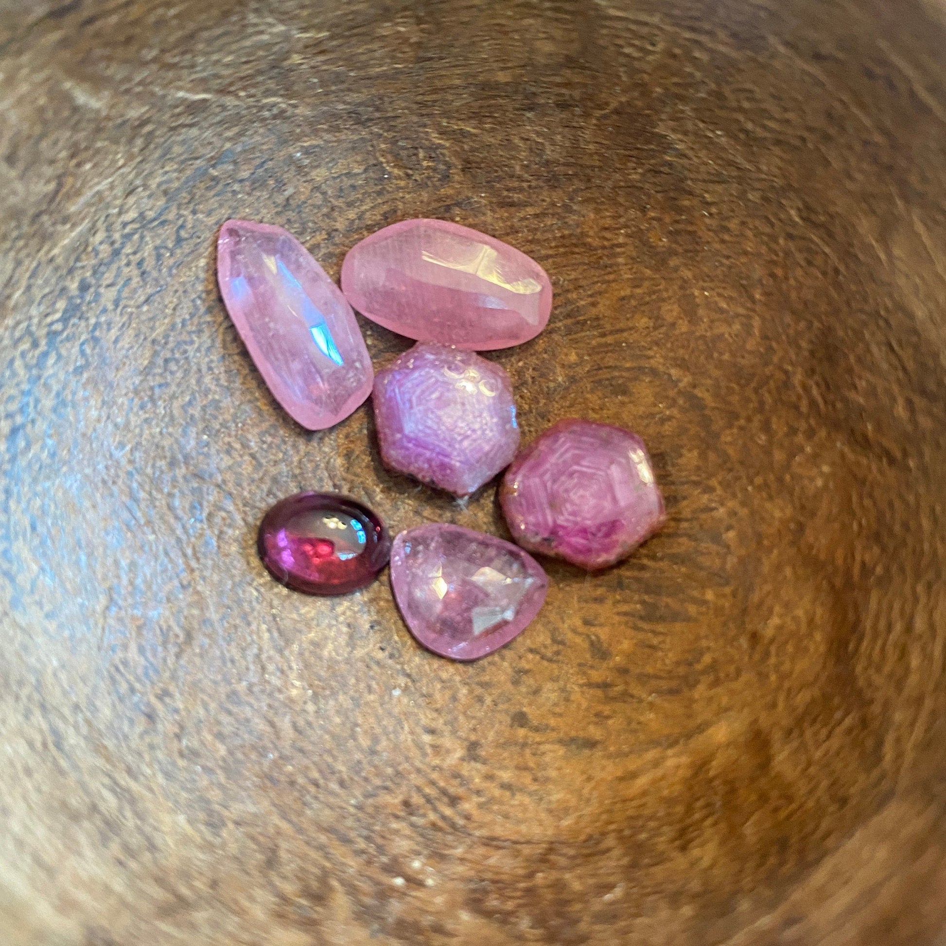 Organic, rosecut Pink Umba Sapphire in 18k Gold & Silver - Sea Collection