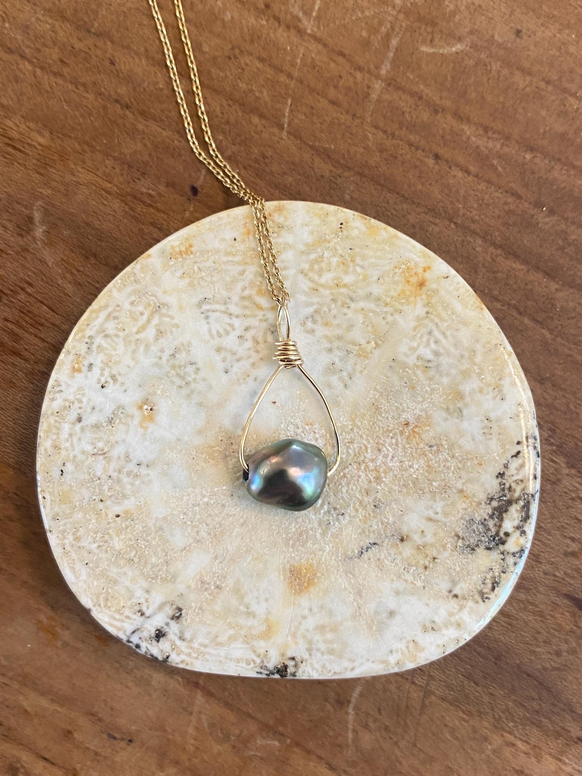 Fresh Water Keshi Pearl necklace - Sea Collection with 14/20 Gold-Filled Chain