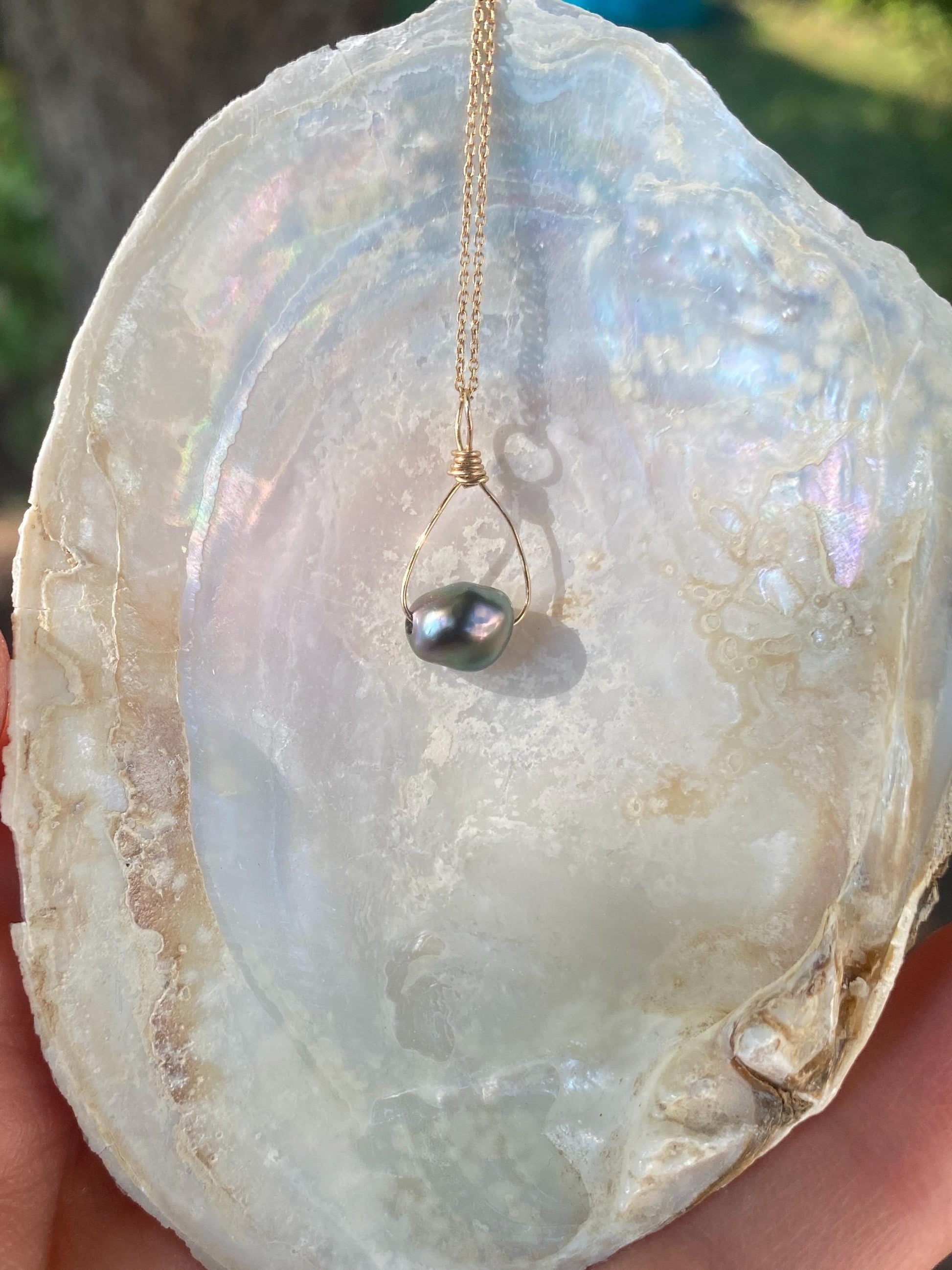 Fresh Water Keshi Pearl necklace - Sea Collection with 14/20 Gold-Filled Chain