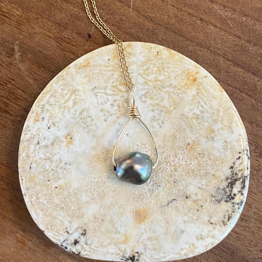 Fresh Water Keshi Pearl necklace - Sea Collection with 14/20 Gold-Filled Chain