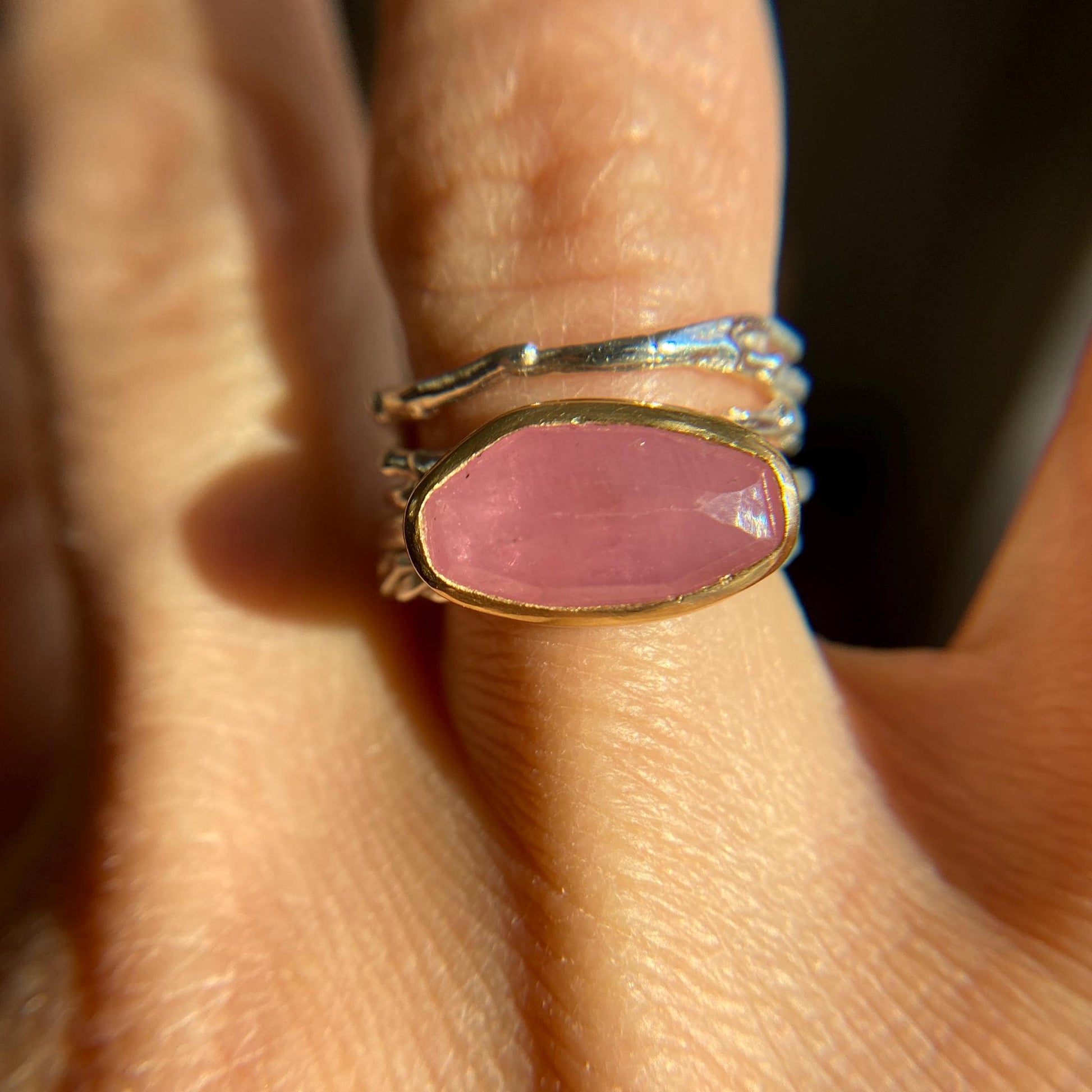 Organic, rosecut Pink Umba Sapphire in 18k Gold & Silver - Sea Collection